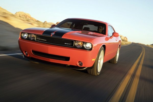 Dodge Challenger SRT8.
